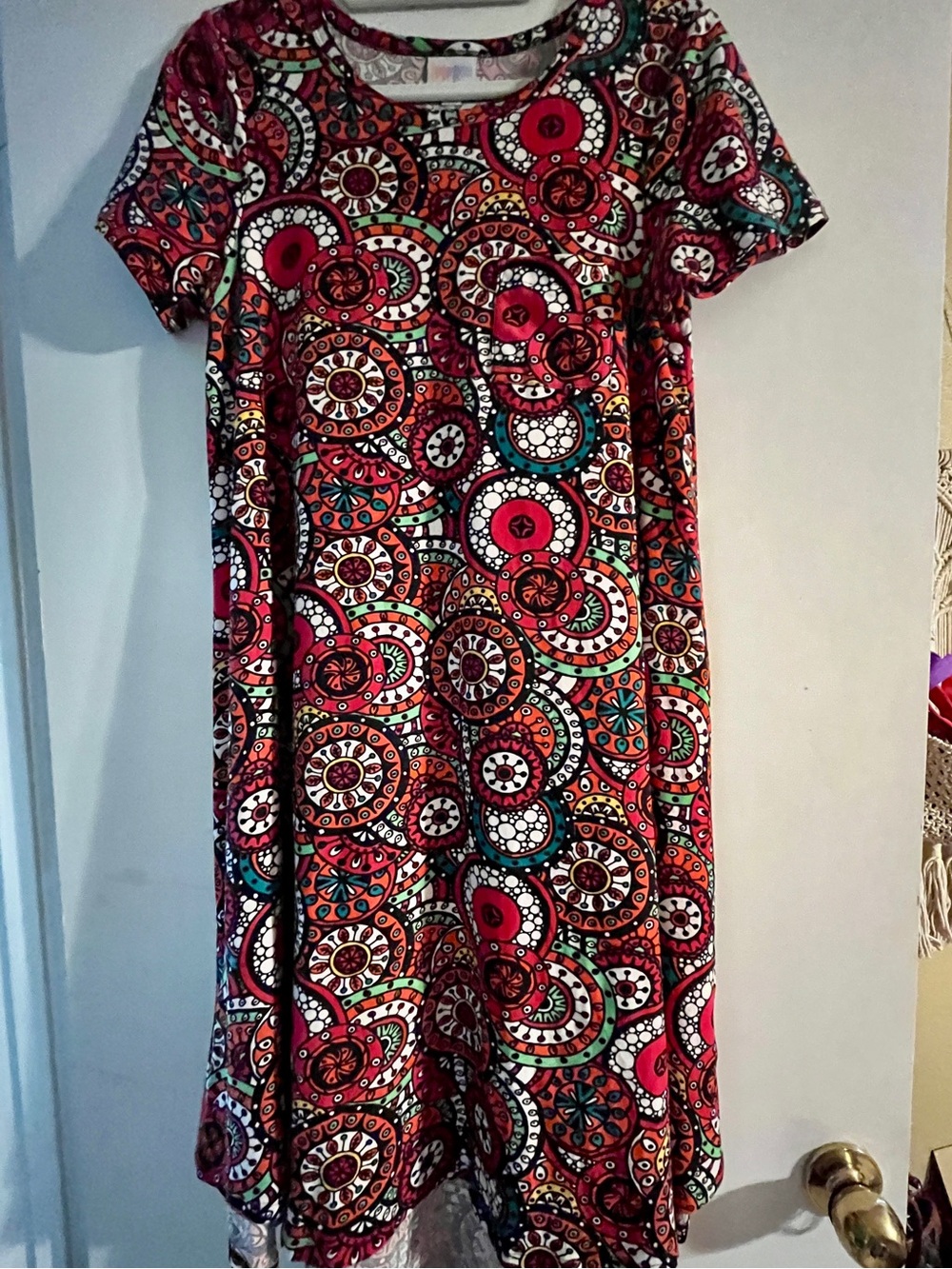 LuLaRoe Multicolor Red Teal Short-Sleeve Hi-Low Carley Dress